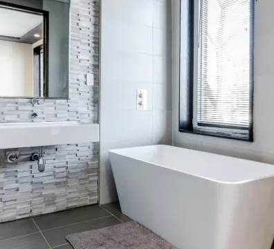 Local general contractor Builder’s Pro crew working on-site